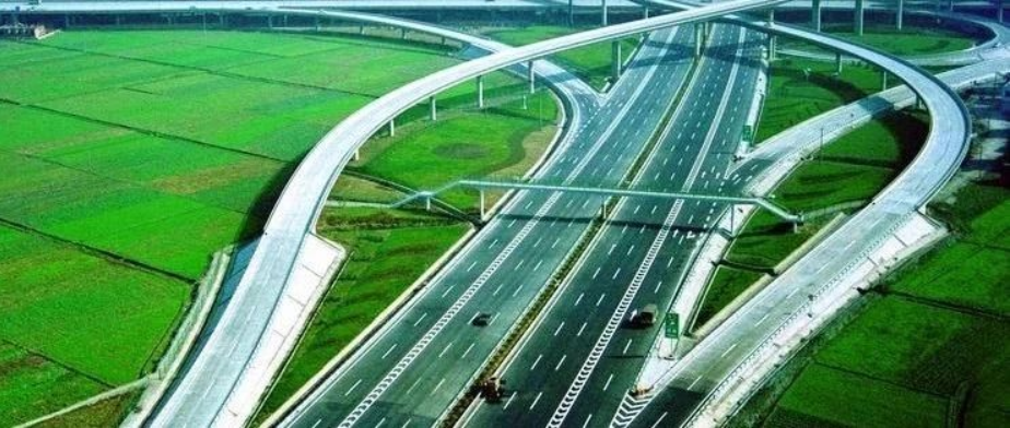 河南實(shí)施高速公路“13445工程” 2025年高速通車?yán)锍虒⒊?萬公里