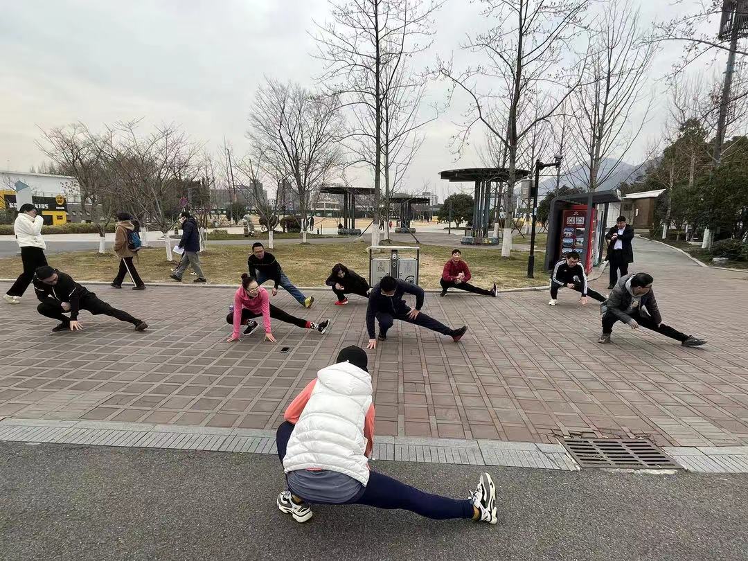 向夢想奔跑，朝未來前行——“感動跑團(tuán)”新年環(huán)湖跑活動
